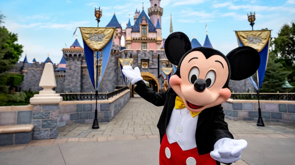 mickey-character-castle