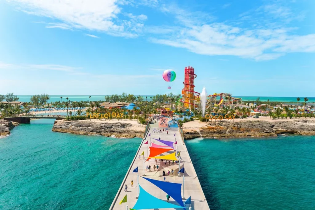 arrivals-plaza-perfect-day-at-cococay-aerial-view